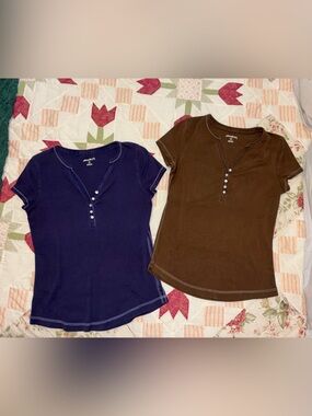 Eddie Bauer Short Sleeve Henley Tees - Navy & Brown
